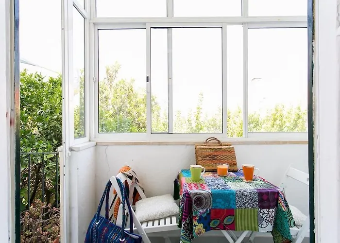Principe Real Orange Tree W/ View 3 Bedrooms Flat! *