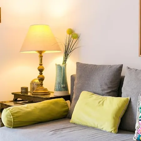 Principe Real Orange Tree W/ View 3 Bedrooms Flat! *