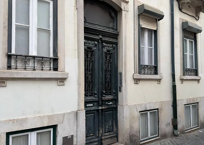 Principe Real Orange Tree W/ View 3 Bedrooms Flat! Lissabon