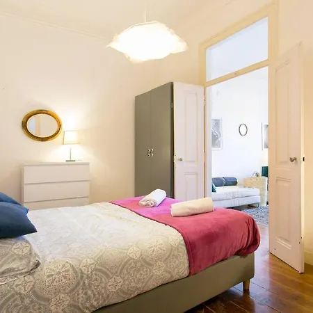 Principe Real Orange Tree W/ View 3 Bedrooms Flat! *