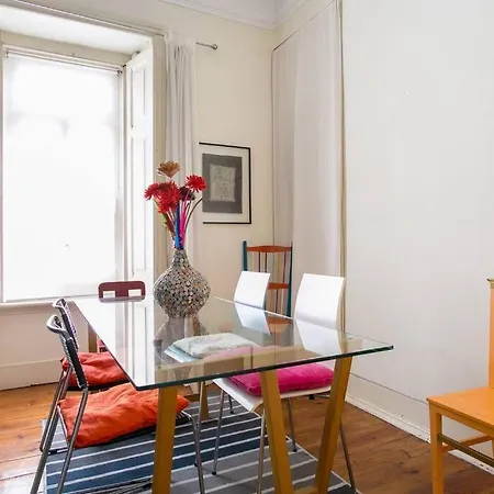 Principe Real Orange Tree W/ View 3 Bedrooms Flat! *