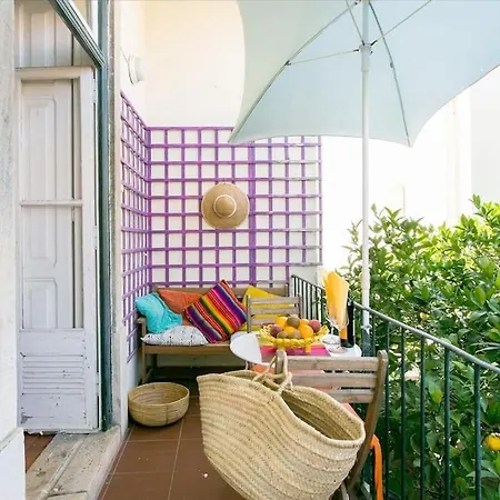 Principe Real Orange Tree W/ View 3 Bedrooms Flat! Appartamento Lisbona